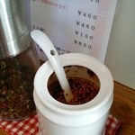 四川麻婆専家 辣辣 - (2015.10.6再訪)辣油はこんな感じ♪