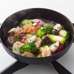 BIKiNi medi - mediアヒージョ　～魚介と野菜を10種使って～