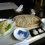 蕎麦 阿き津 - 天せいろ蕎麦。