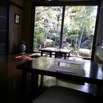 蕎麦 阿き津 - 内観。