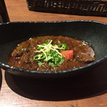 カッチャル バッチャル - スパイシーマトンカレー