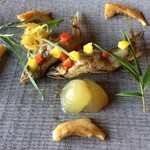 徳山鮓 - 子持ち鮎・紫しめじ・素麺かぼちゃ・マスカット 熟鮓の飯のソース