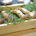 初音鮨 - 岩手県産松茸