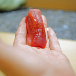 初音鮨 - 中トロの握り