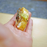 初音鮨 - 秋田県産の鰻の握り