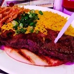 Dallas BBQ - 肉汁たっぷりのステーキとサフランライス！