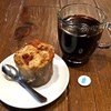 BLUE BOTTLE COFFEE - 料理写真:アップル＆シナモンのバックルケーキと！
