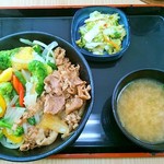 Yoshinoya - ベジ牛（お新香・味噌汁セット）