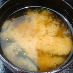ウラニワ - 味噌汁のアップ（2015年9月来店）