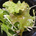 ウラニワ - サラダのアップ（2015年9月来店）