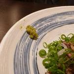 鶏料理ひとりひとり - もも肉たたき淡路玉ねぎとこだわりポン酢　柚子胡椒で・・