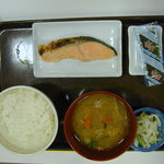 すき家 - とん汁鮭定食(460円)(2010/06/16)
