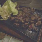 ぢどり長屋 - 炎のモモ炙り焼き（小）：650円