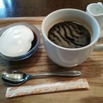 カフェ ジータ - ランチセットにつく、ミニデザートと珈琲。プチコーヒーゼリーでした。