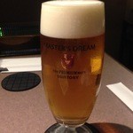マイスターが注いでくれた泡が　旨し。