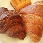 パンは温かくフワフワでした。