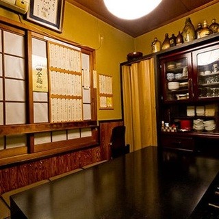 掘りごたつ席もあります。