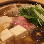 オーガニックレストラン 海 - カワハギ肝付鍋！寒い冬はこれで決まり♪脂がのっていて美味しですよ！