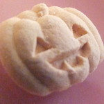 ゆらり - 干菓子　ハロウィン　１３１円　カボちゃのアップ　【　２０１５年１０月　】