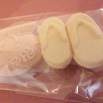 ゆらり - 干菓子　巾着と下駄　袋入り　１３１円　【　２０１５年１０月　】