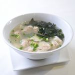 豚肉ワンタン二五個酢辣麺/海鮮ラーメン/麻辣牛肉ラーメン