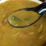 ラーメン ミート - 201510 ミート ★カレーラーメン丼（990円）★掬ってみました(^-^)/