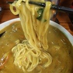 ラーメン ミート - 201510 ミート ★カレーラーメン丼（990円）★麺リフト