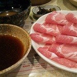 しゃぶ亭 - お肉とタレ（ポン酢）