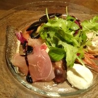 キャトルラパン　神戸三宮 - 3500円コース・前菜（有頭えび生、さんま、生ハム、ムール貝等）