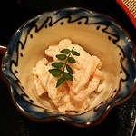 北新地 たくみ - 小鉢①(イカとレンコンの明太子和え)