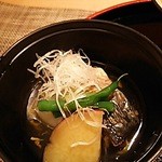 北新地 たくみ - 小鉢③(秋サバとサツマイモの菊花餡かけ)