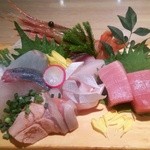 俺の魚を食ってみろ!! - (2015/10/7)「俺の玉手箱」刺身7種盛。ボタン海老、本鮪が本日の逸品です。