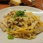 フレッシュポルチーニのクリームパスタ