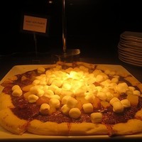 ロビーラウンジ 「マーブルラウンジ」 ヒルトン東京 - チョコマシュマロピザが美味しかったです。
