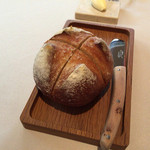 ロワゾー・パー・マツナガ - 2015/09　自家製パンになりました