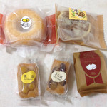 Patisserie NOEL - 焼きドーナツレモン、西条の栗、栗のケーキ、栗豆と虎豆のケーキ