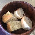 自家製パンは食べ放題