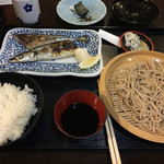 三平 - 新サンマ&蕎 ：¥1,000 昼食ですけど、高くないと思います。小鉢も好きに取れるし手頃。