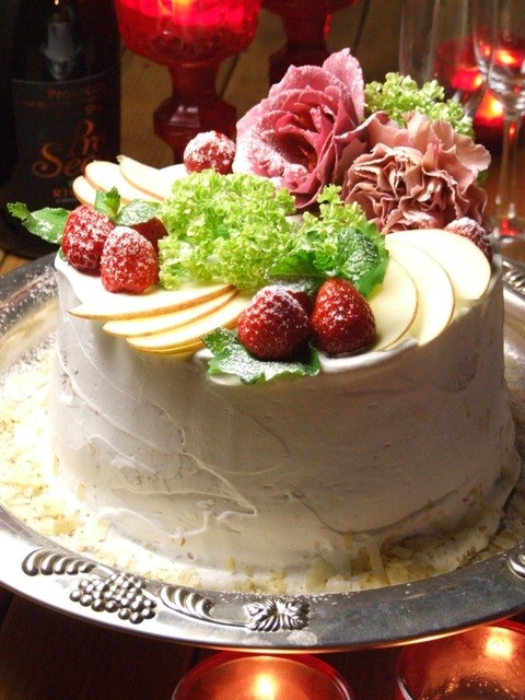 Loites レストラン 飲食店の検索 貸切ウェディングパーティー用サプライズケーキ ブルームーン Bloomoon