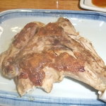世渡 - もも肉です。豪快にかぶりつきましょう☆