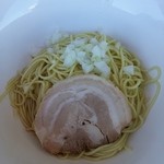 煮干乱舞 - あぶらそば 300円　これもこってり中華に合わせて背脂入り。普段のあぶらそばよりへヴィーな味わいです。