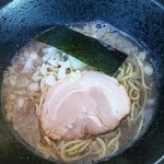 煮干乱舞 - 【限定】こってり中華そば 500円　ニボ感はそのままに背脂でコクと甘みが加わり厚みが増してます。