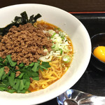 中華屋台 加匠 - いつもは玉子は付かないらしい。