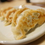 食べ呑み処 こうせつ - 自家製餃子