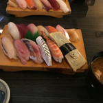 伊織 - にぎり1.5人前（1320円）2015.10.8