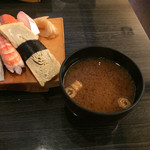 伊織 - 最後に赤だし、すべてのランチに
赤だし、茶碗蒸が付いてます。