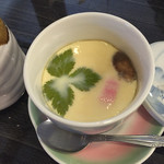 伊織 - 茶碗蒸アップ（器が大きい）
大好きです