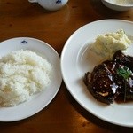 アルバトロス - 本日のランチ、牛肩ロースのステーキ１２００円