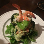 Bistro Roven - 海老とアボカドのタルタルサラダ（Ｍサイズ）（950円）