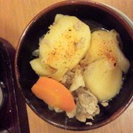 焼鳥日高 - 肉じゃが（なーんかじゃががしみてなかった）